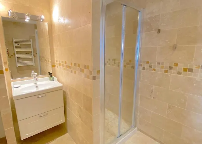 Apartment T3 Refait A Neuf Avec Garage Bandol